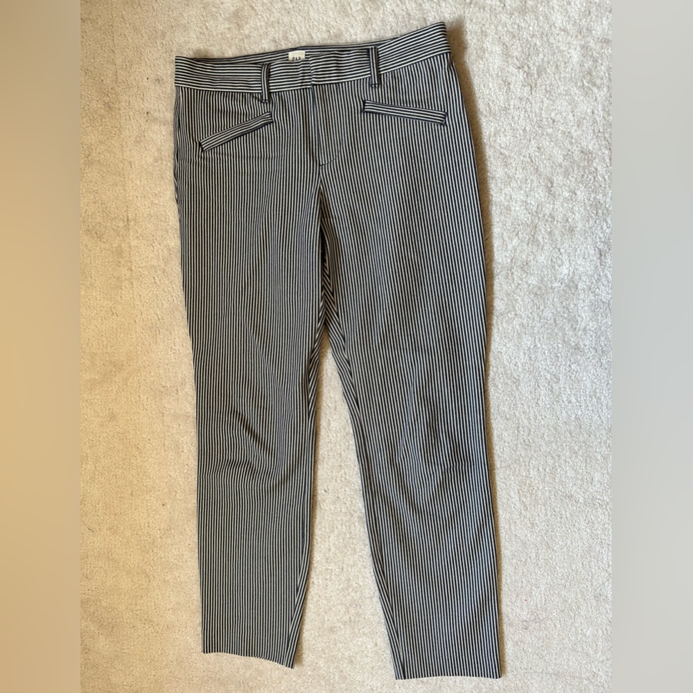EUC GAP striped “skinny ankle” mid rise pants